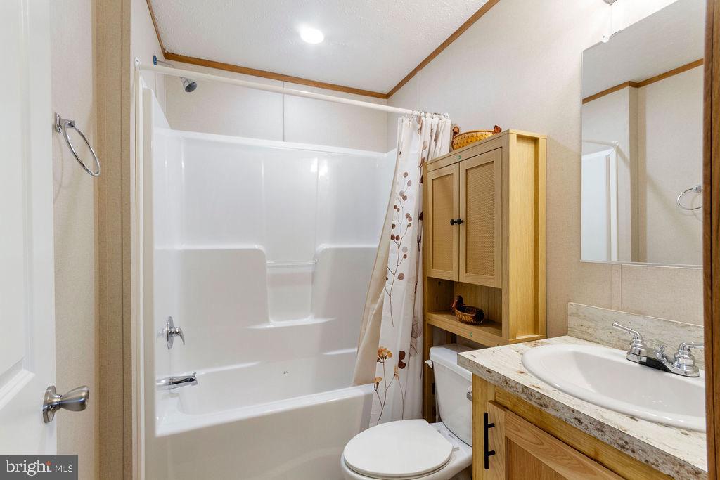 2126 Scull St Property Photo 10