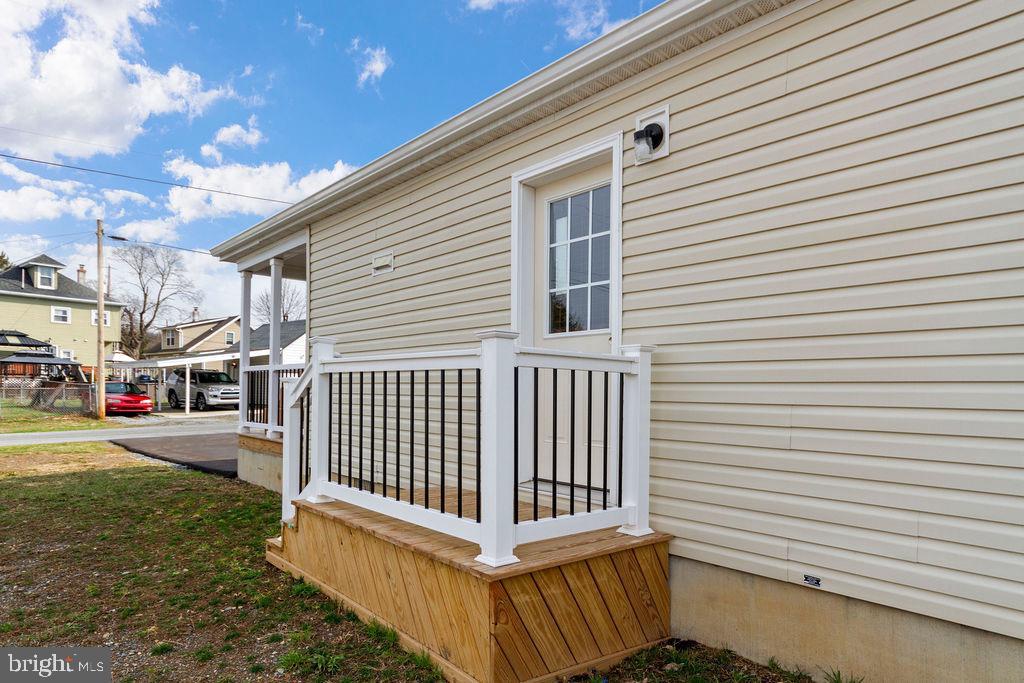 2126 Scull St Property Photo 22