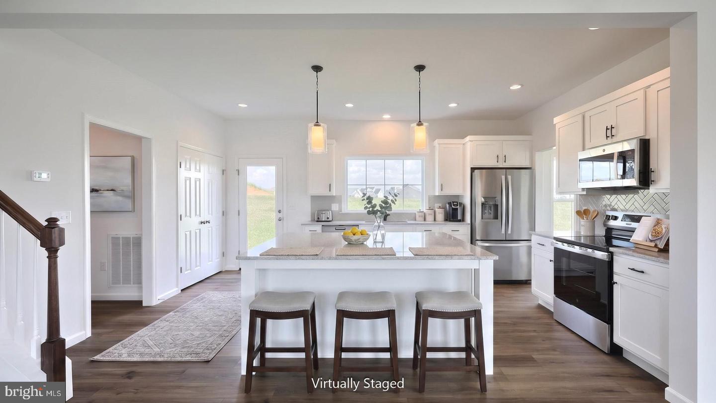 641 Sunset Blvd Property Photo 3