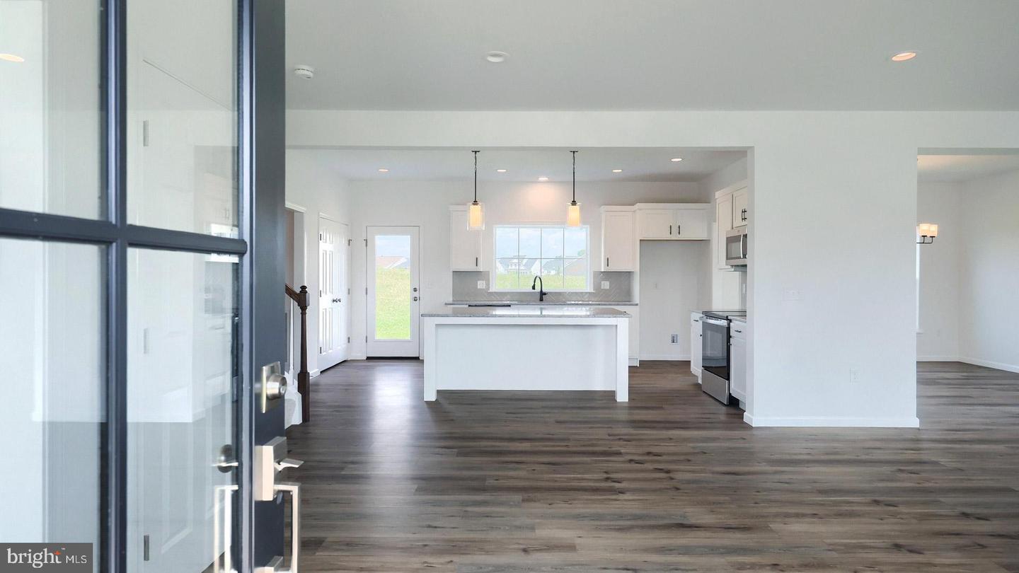 641 Sunset Blvd Property Photo 17