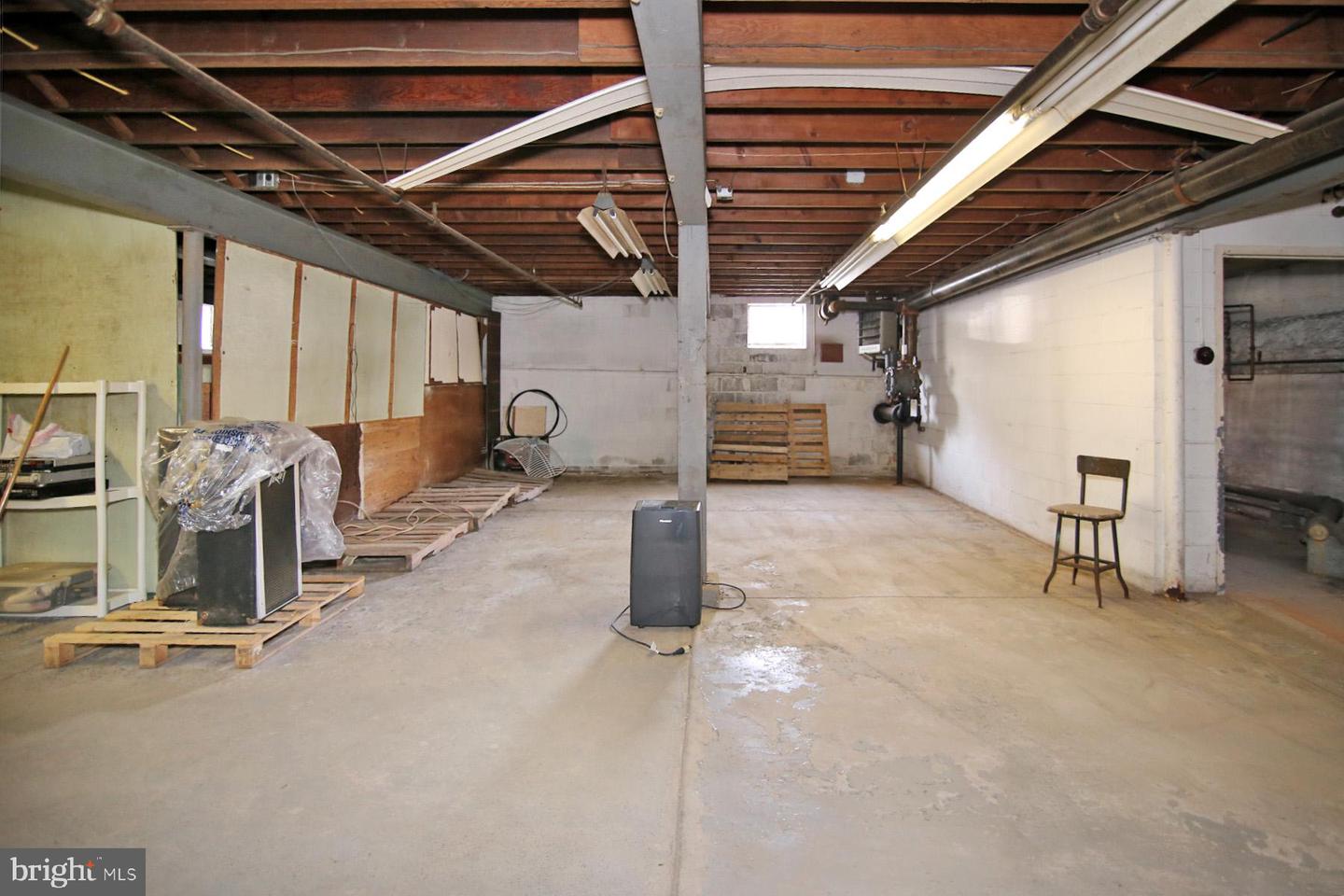 308 S 1st St Property Photo 27