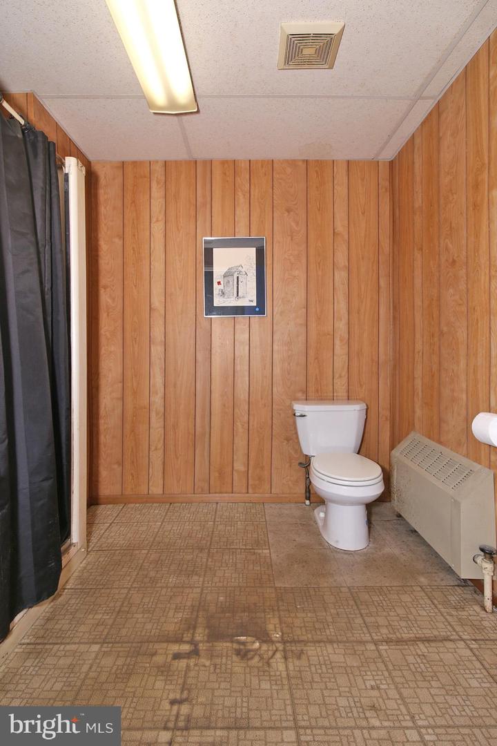 308 S 1st St Property Photo 32