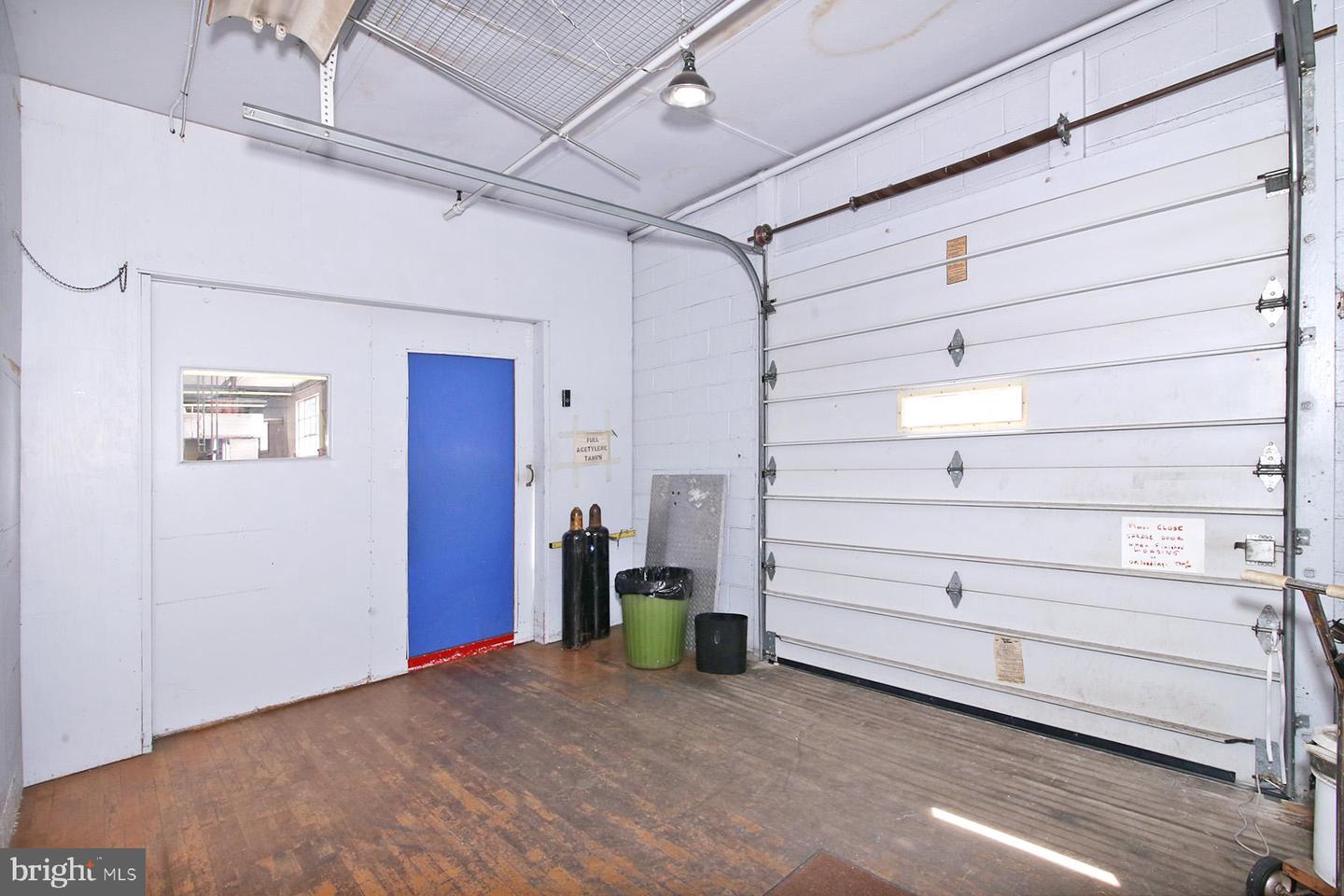 308 S 1st St Property Photo 33