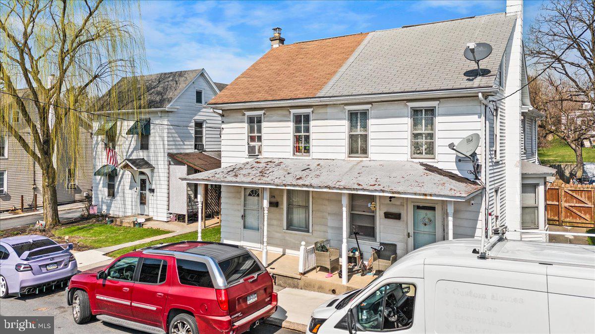 319 W Church St Property Photo 1