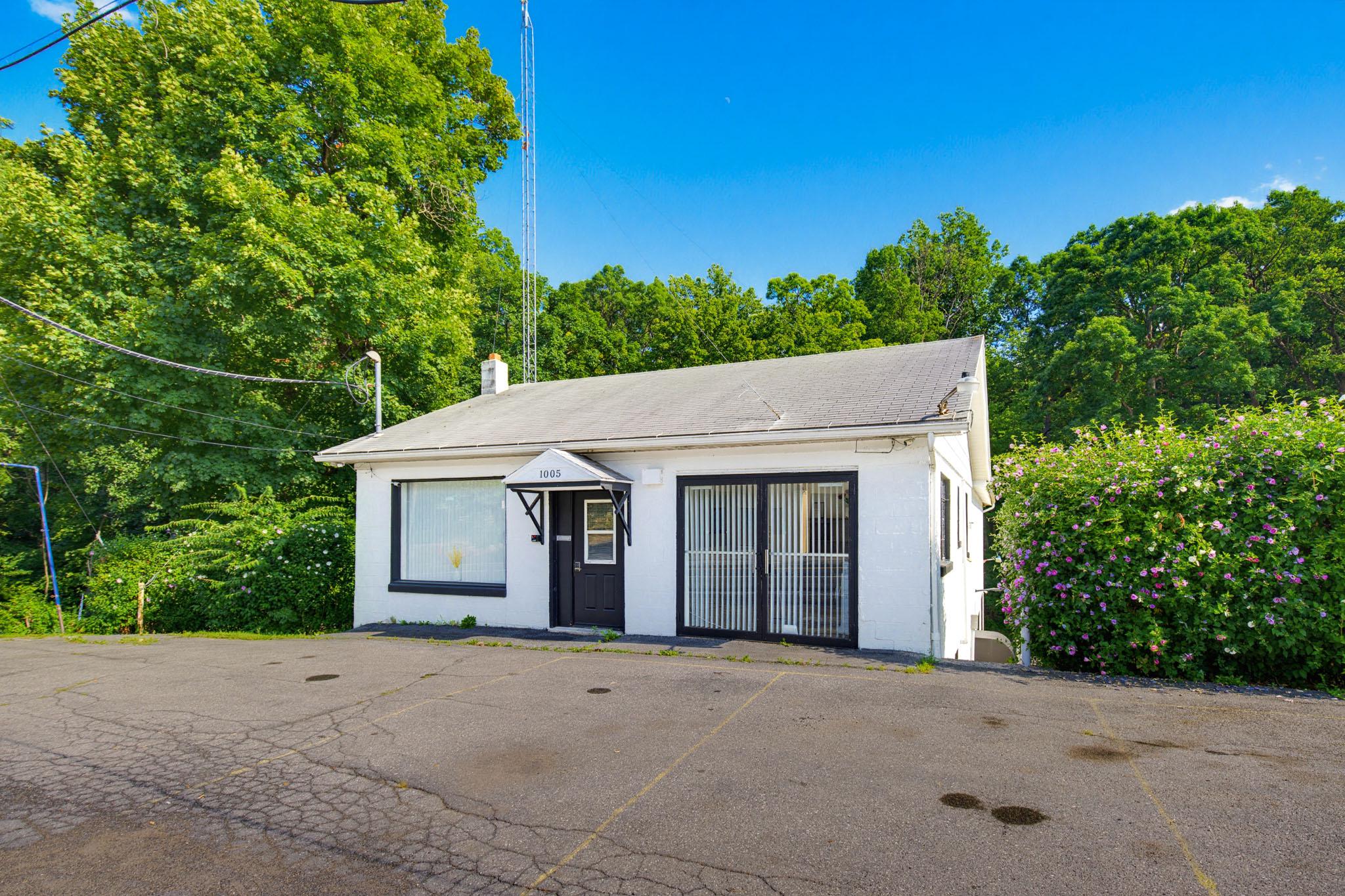 1005 State Route 72 N N Property Photo 3