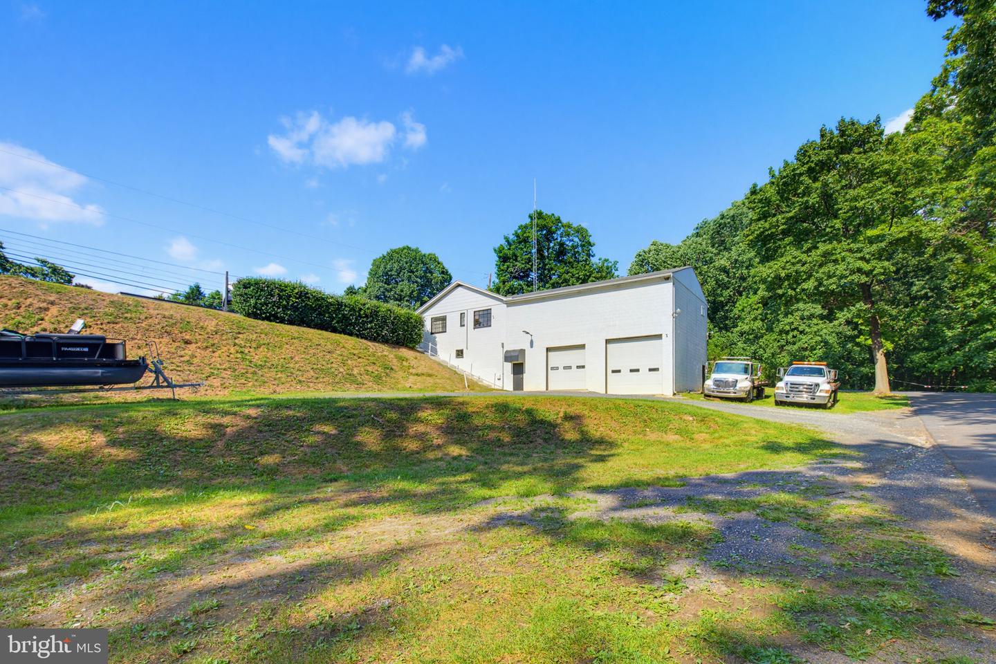 1005 State Route 72 N N Property Photo 6