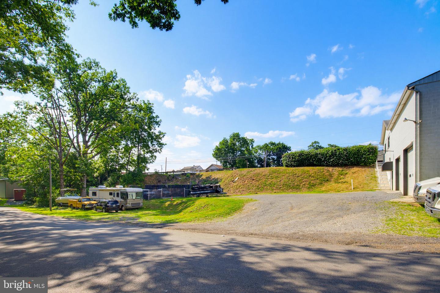 1005 State Route 72 N N Property Photo 8