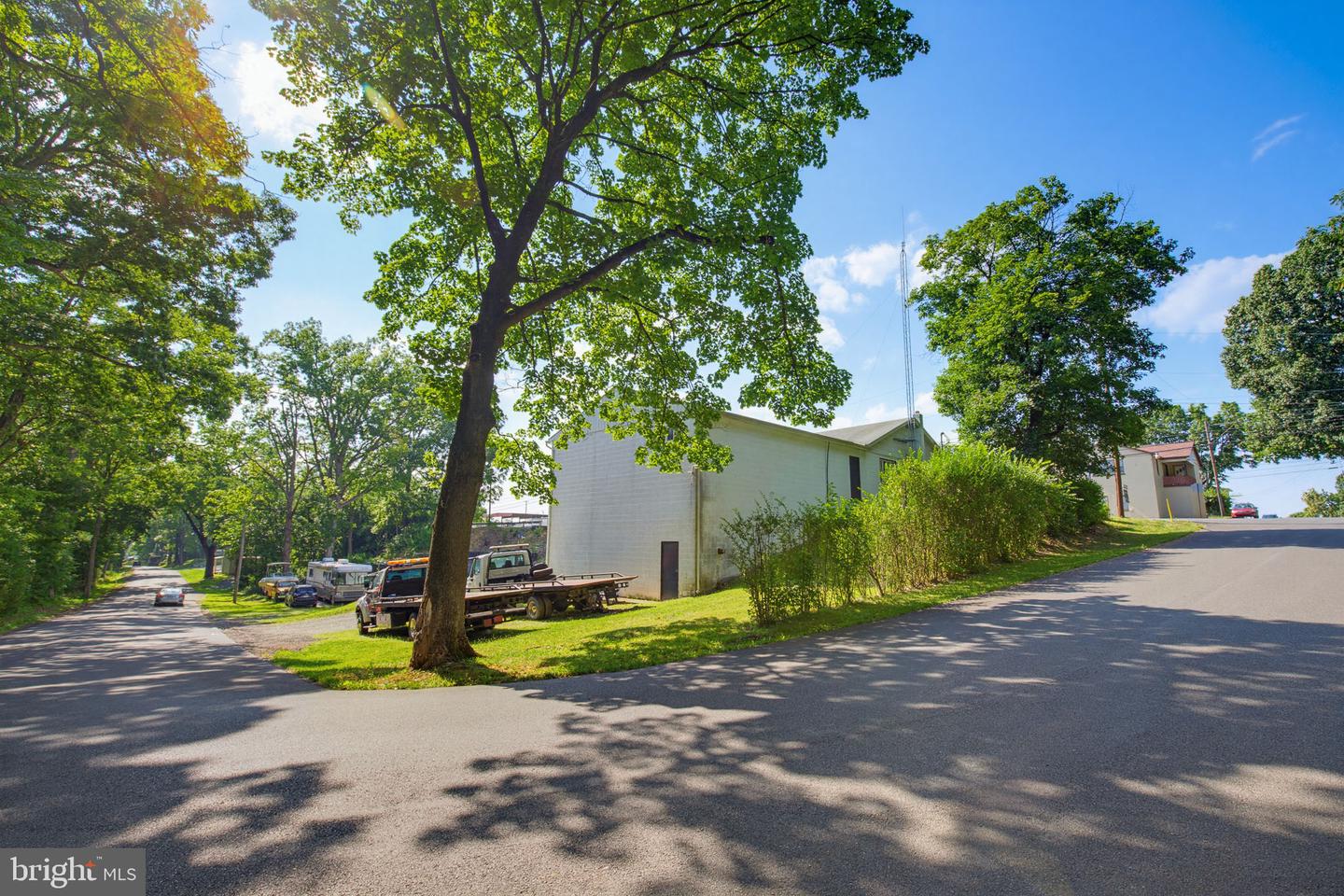 1005 State Route 72 N N Property Photo 9