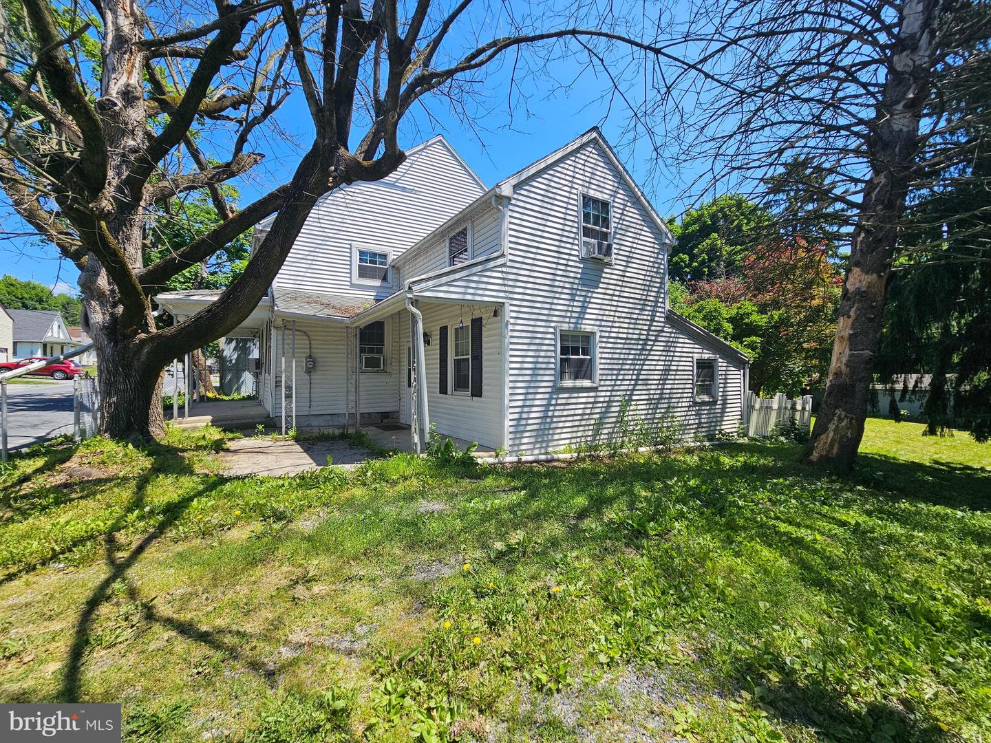 902 Miller St Property Photo 16