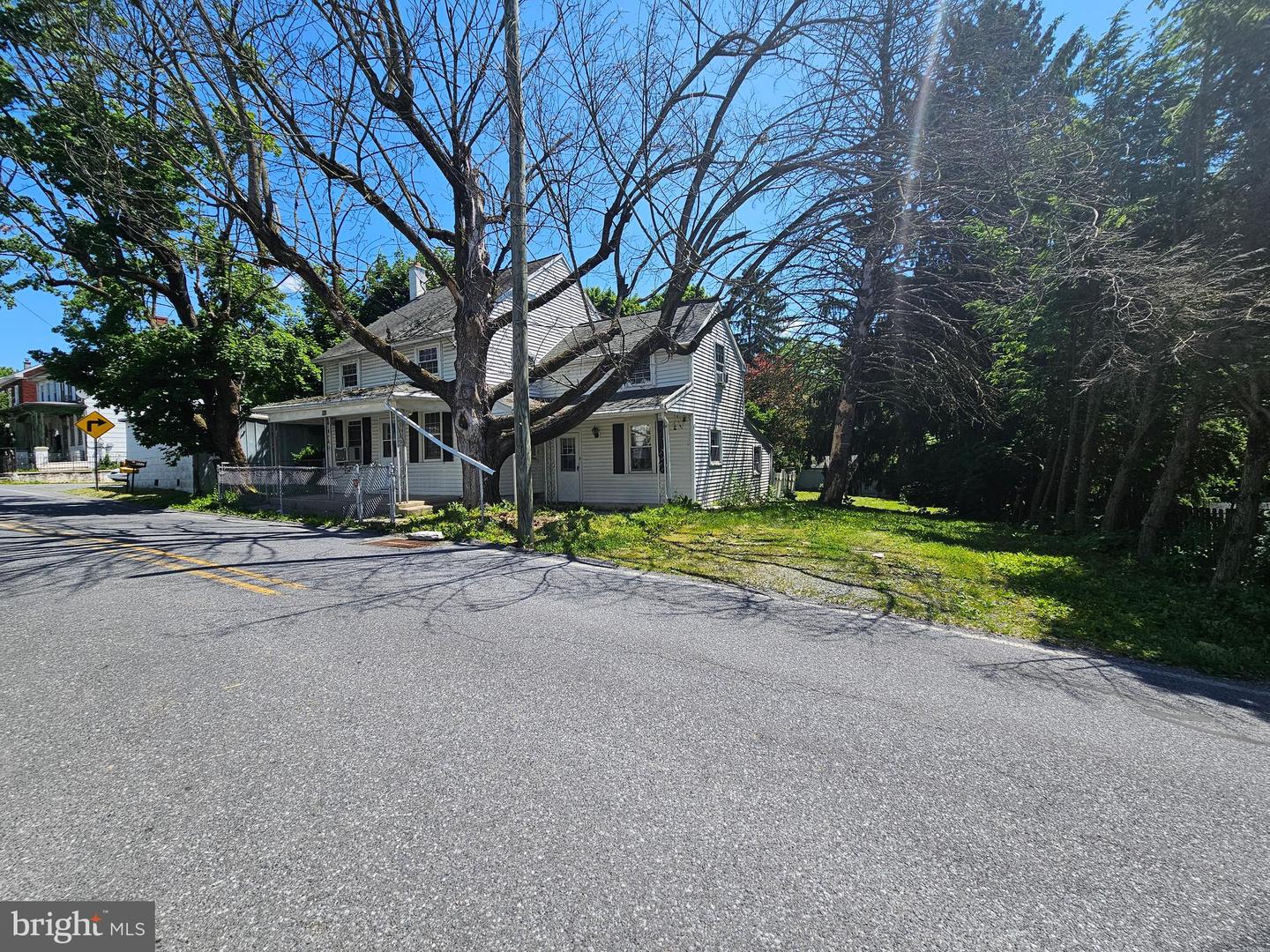 902 Miller St Property Photo 25