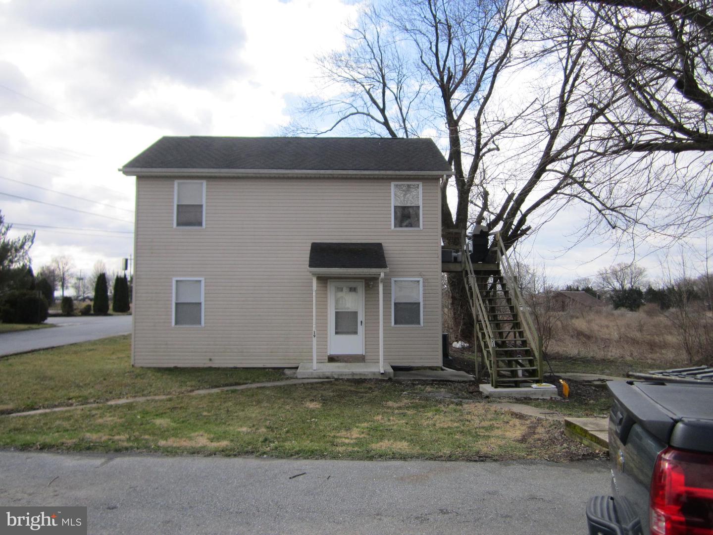 37 Marsanna Ln Property Photo 2