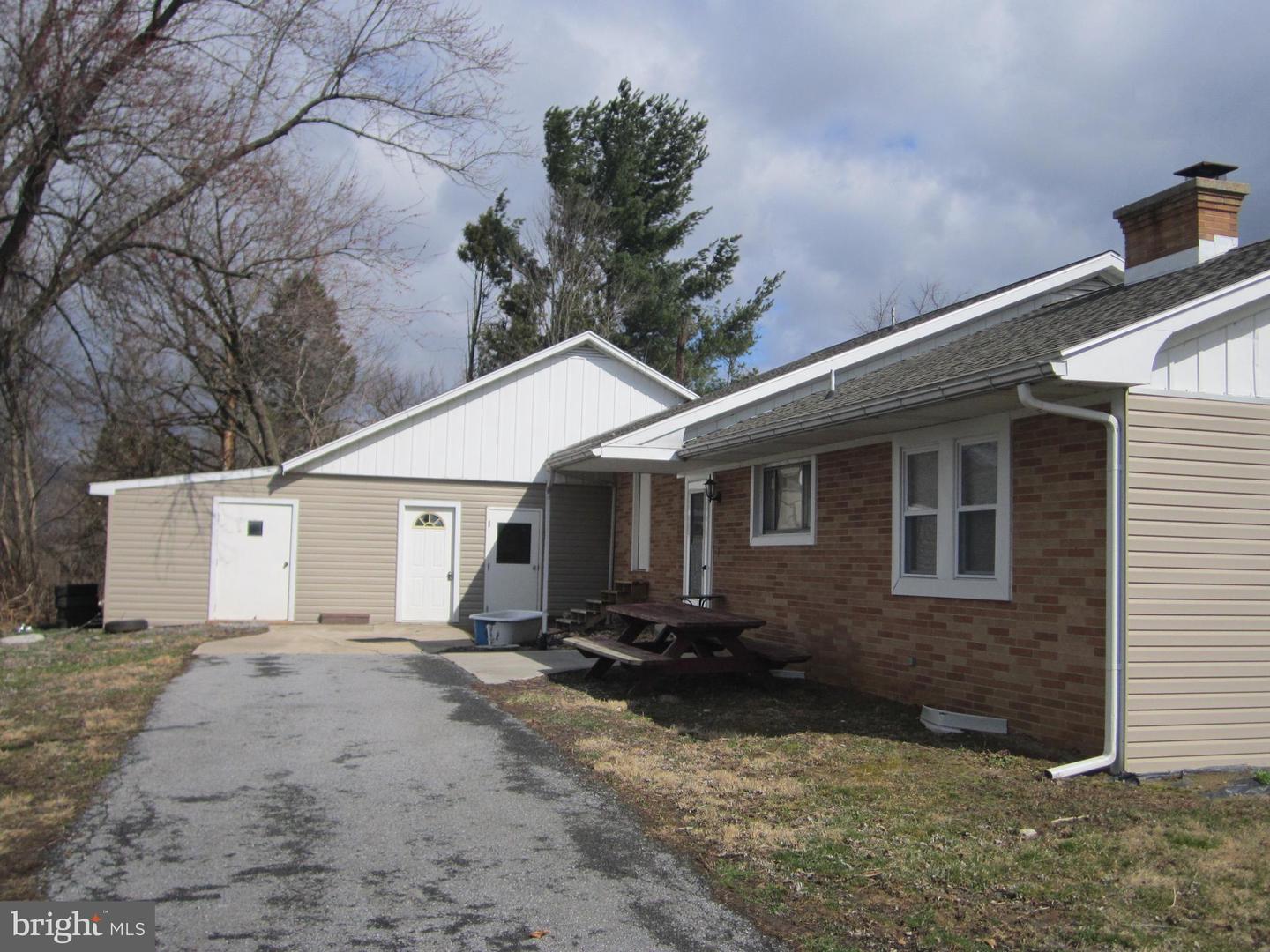 37 Marsanna Ln Property Photo 6