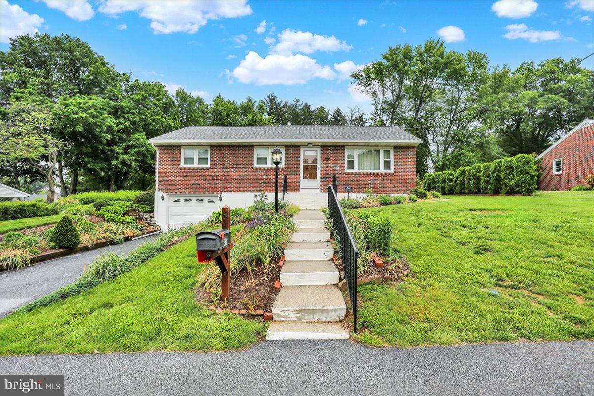 41 Jayann Dr Property Photo 1