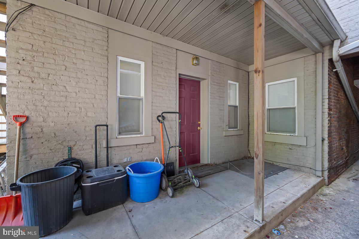 827 Chestnut St Property Photo 14