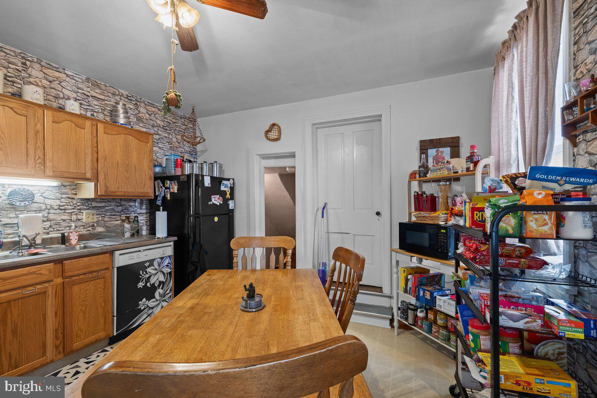 827 Chestnut St Property Photo 17