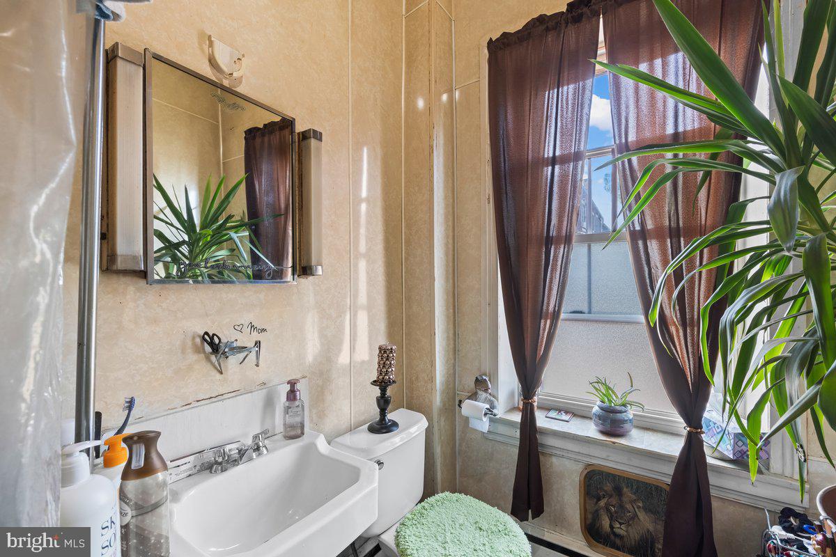 827 Chestnut St Property Photo 22