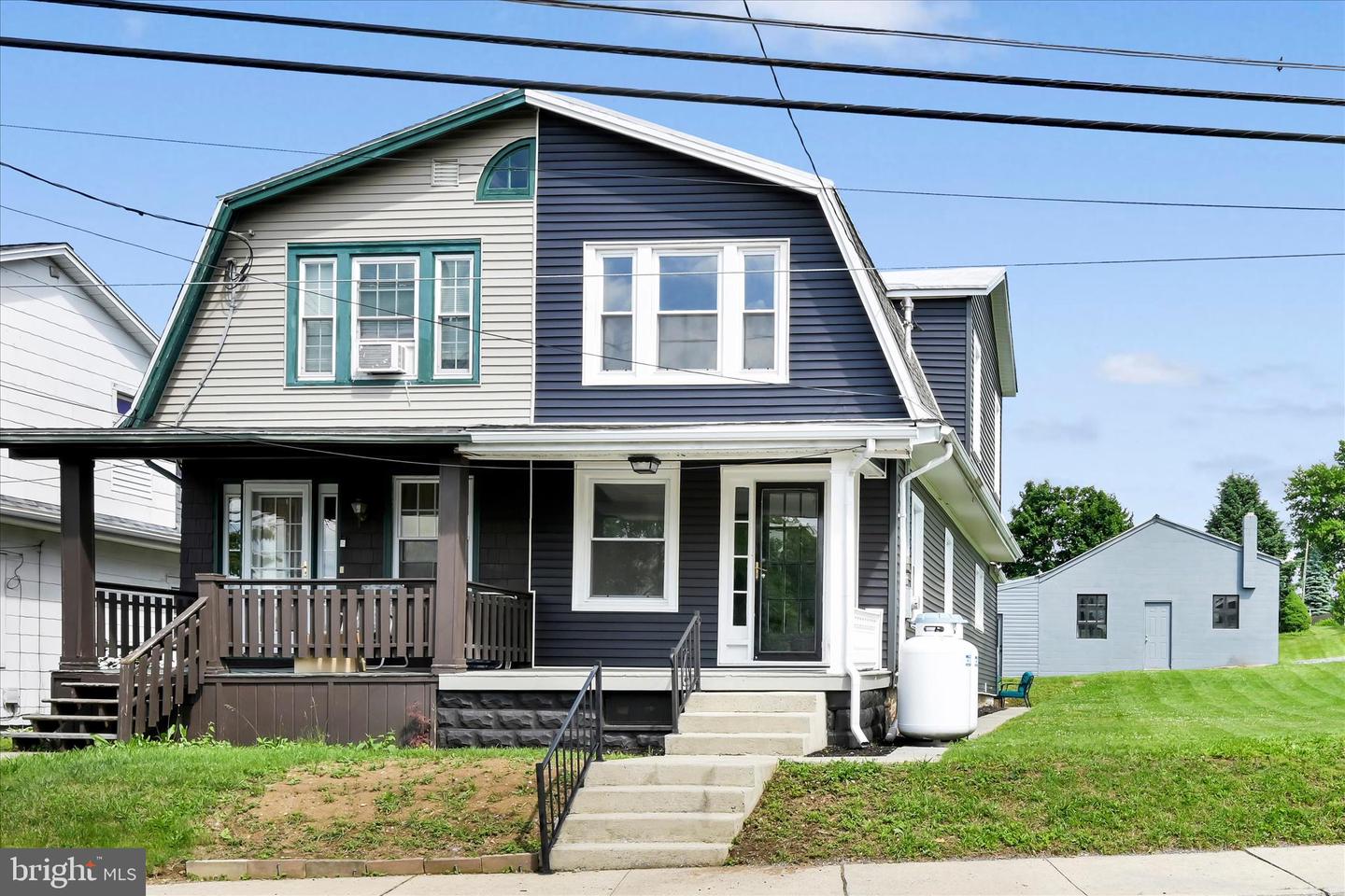 14 Poplar St Property Photo 1