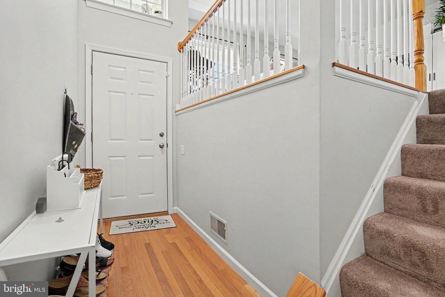 102 Woodside Ct Property Photo 5