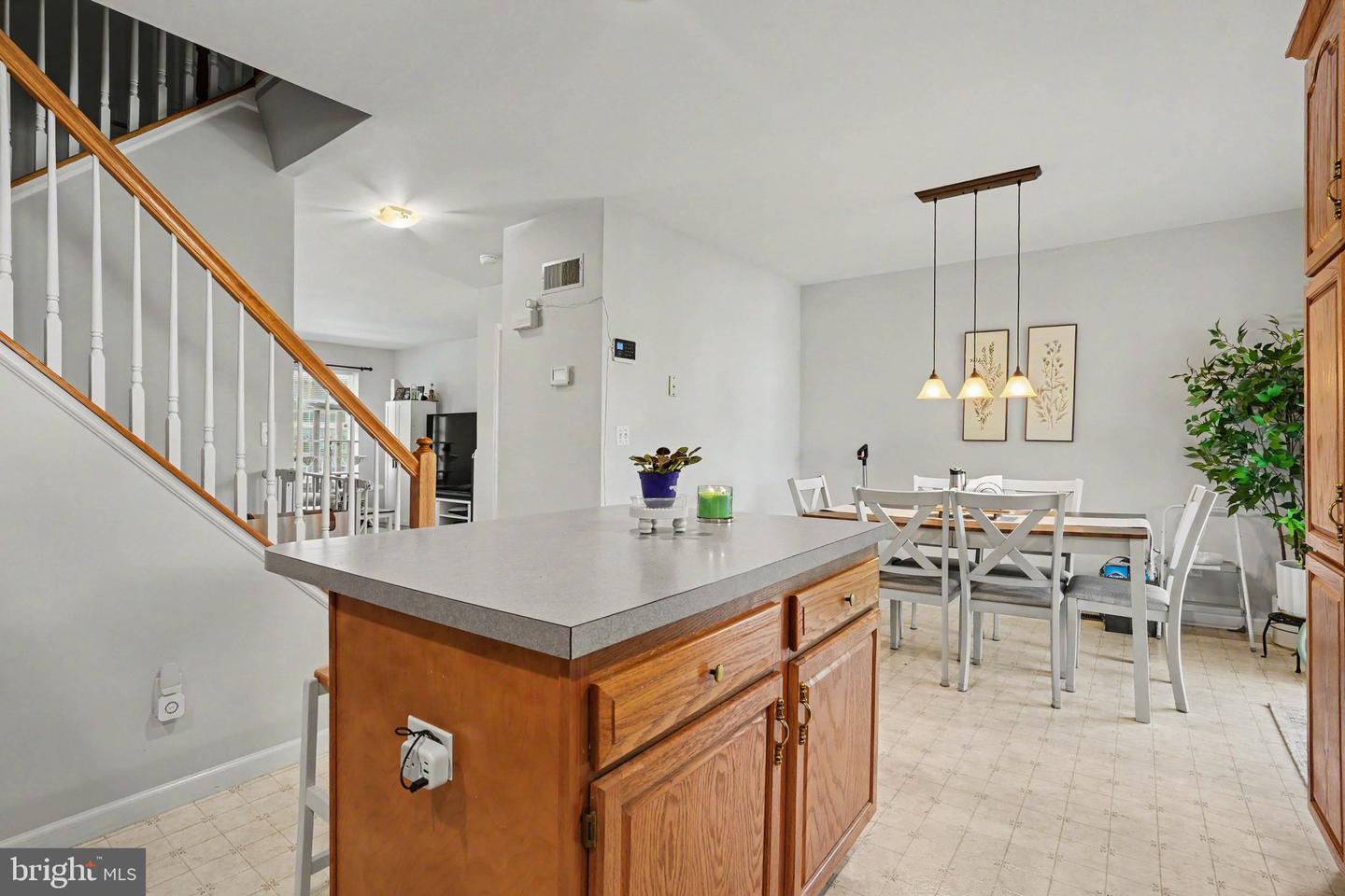 102 Woodside Ct Property Photo 13
