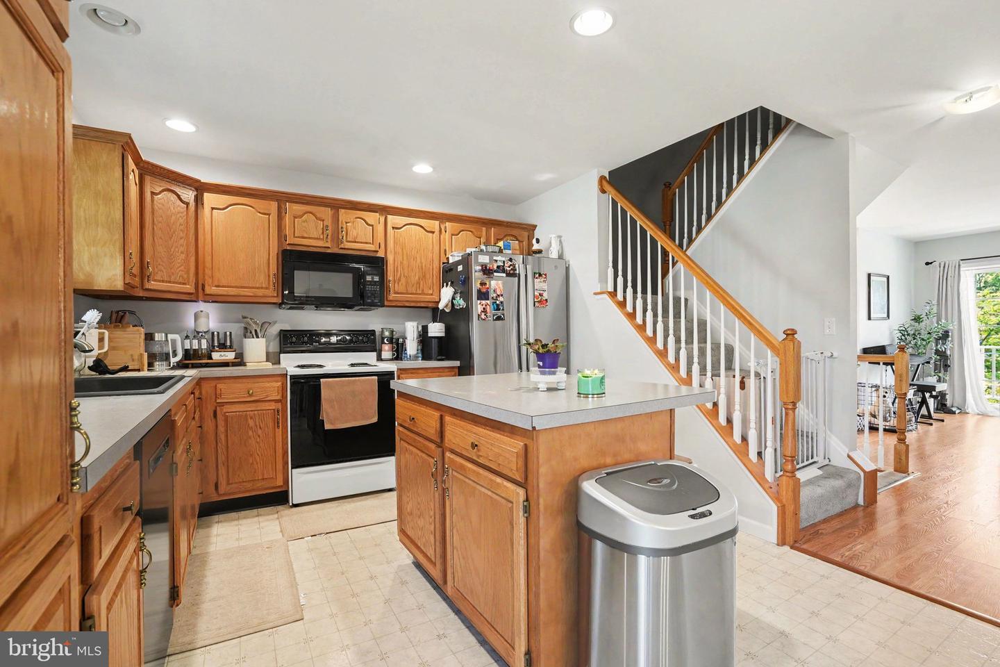 102 Woodside Ct Property Photo 14