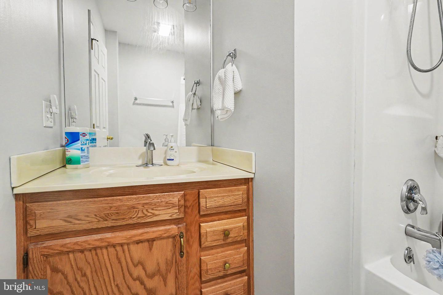 102 Woodside Ct Property Photo 27