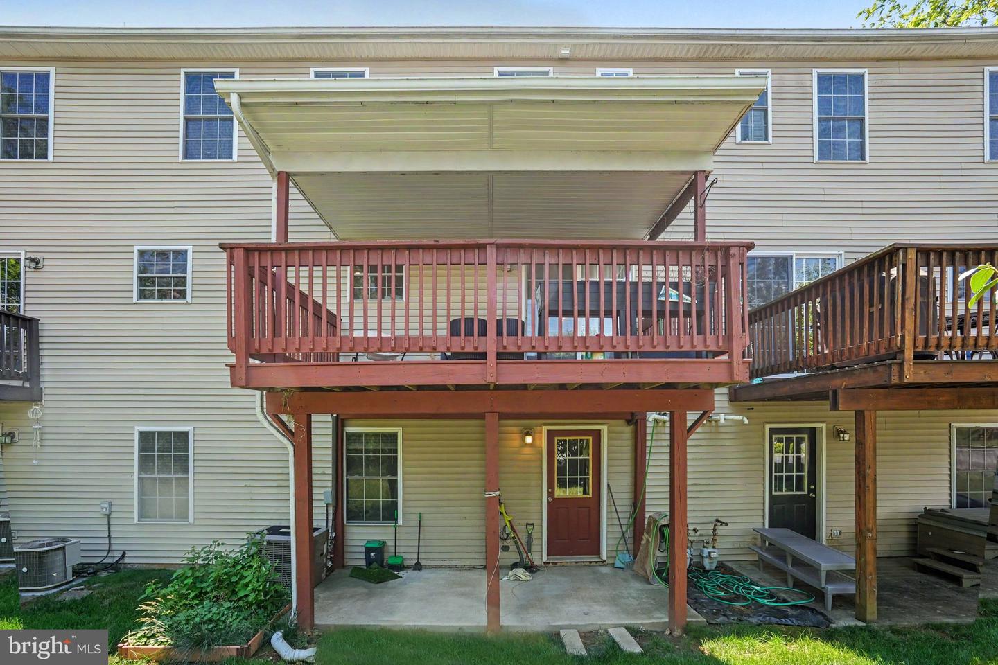 102 Woodside Ct Property Photo 32