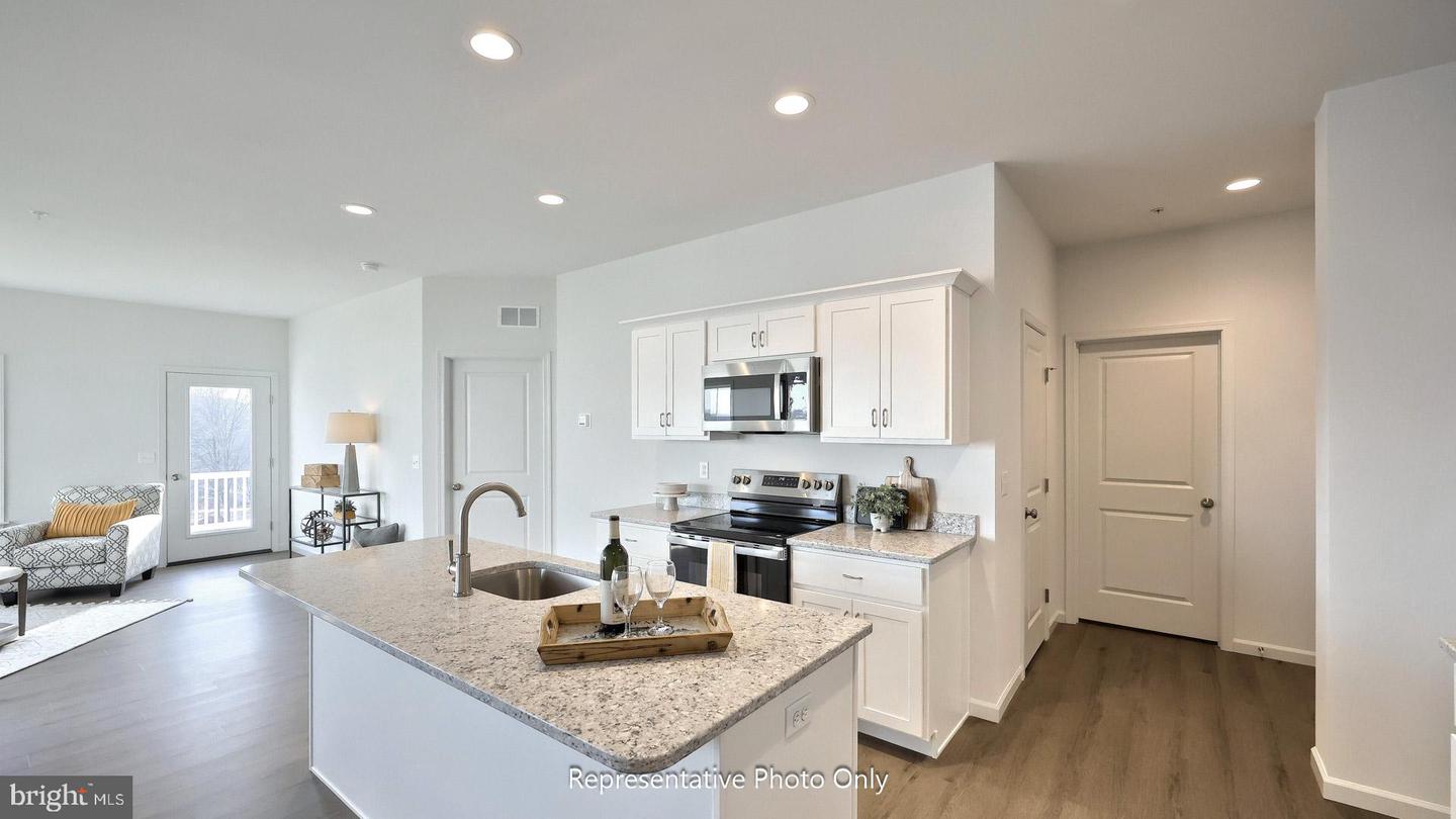 100 Foundry Ln Property Photo 6