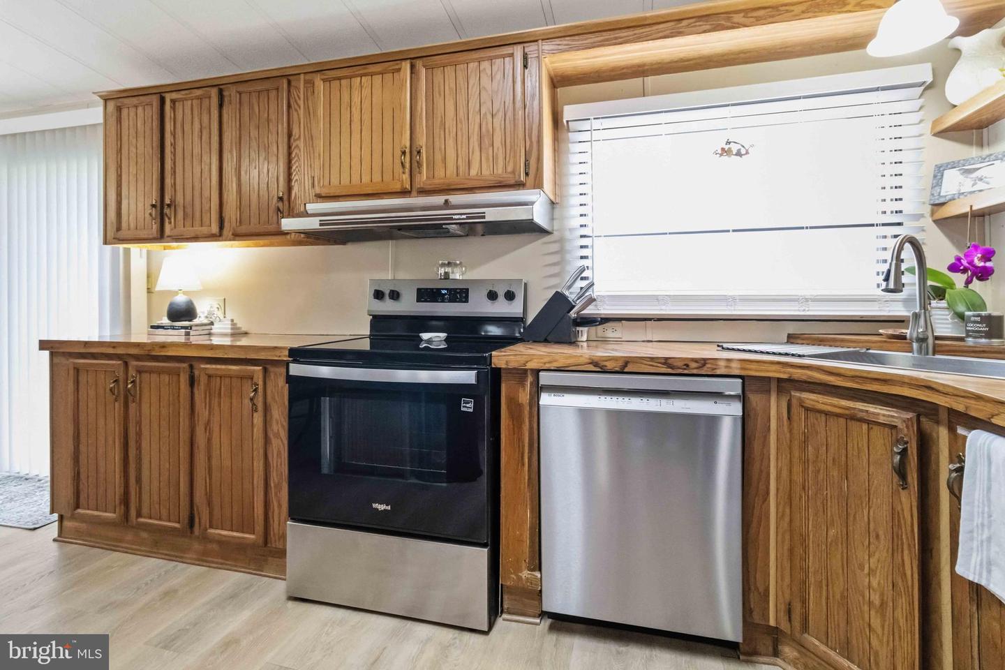 105 Palm City Park Property Photo 15