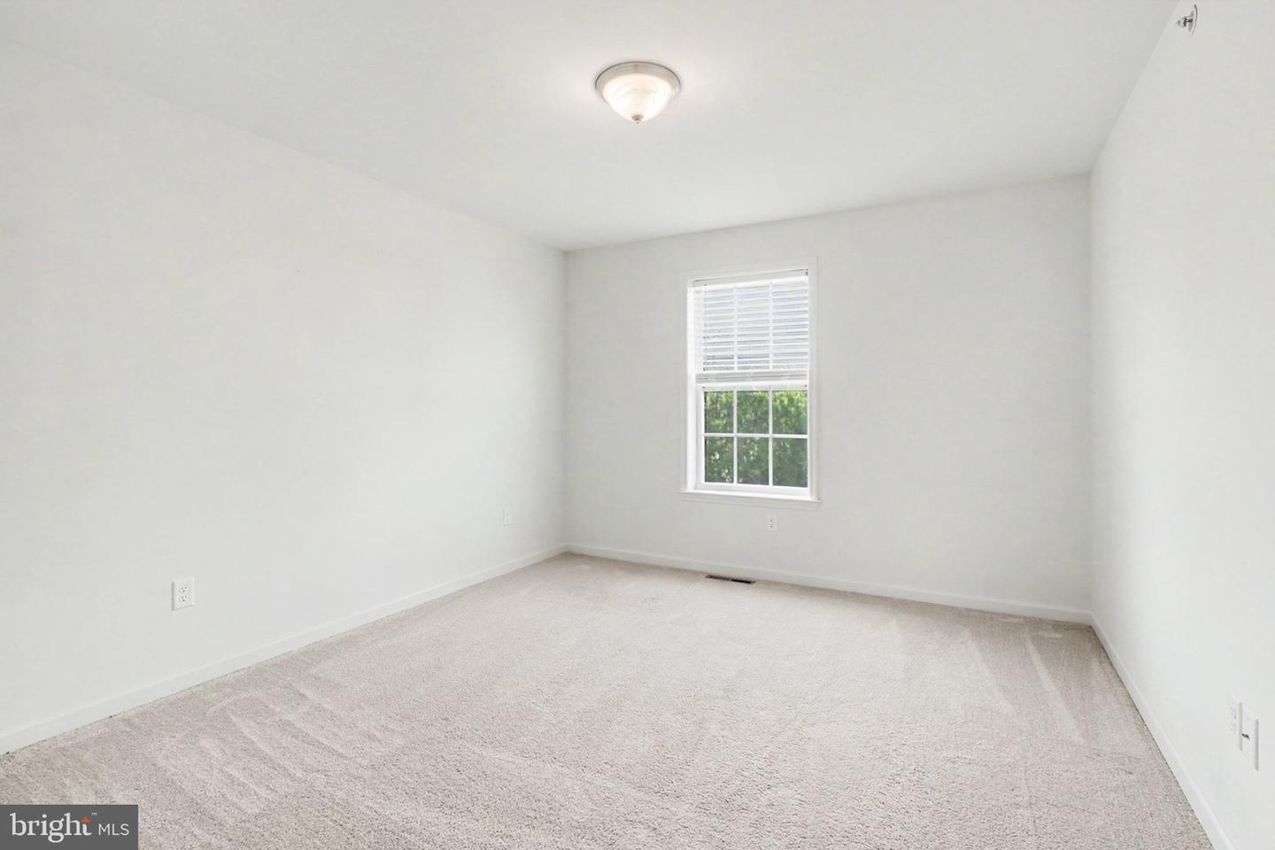 186 Braeburn Way Property Photo 24