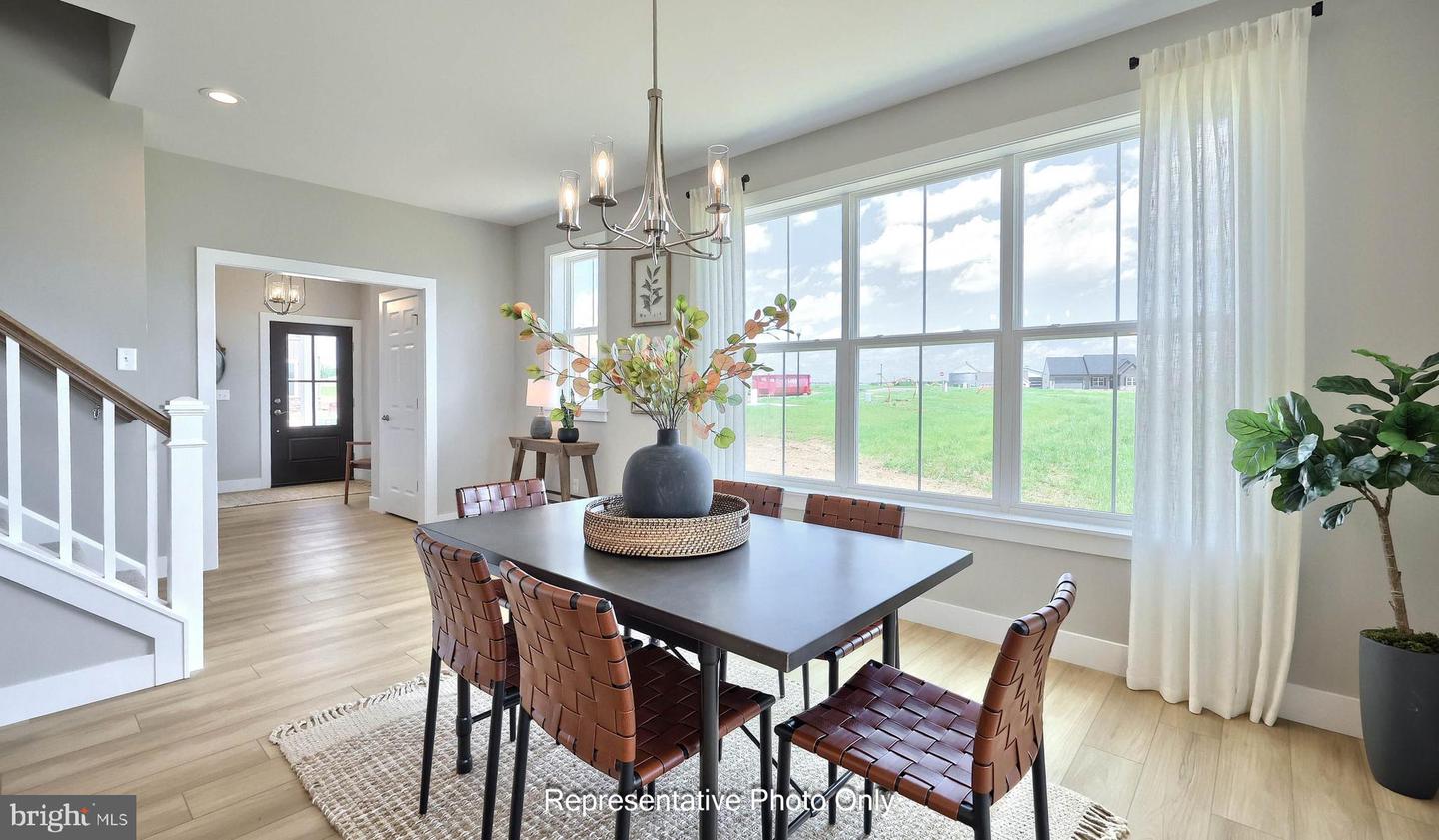 528 Stone Gate Blvd Property Photo 9