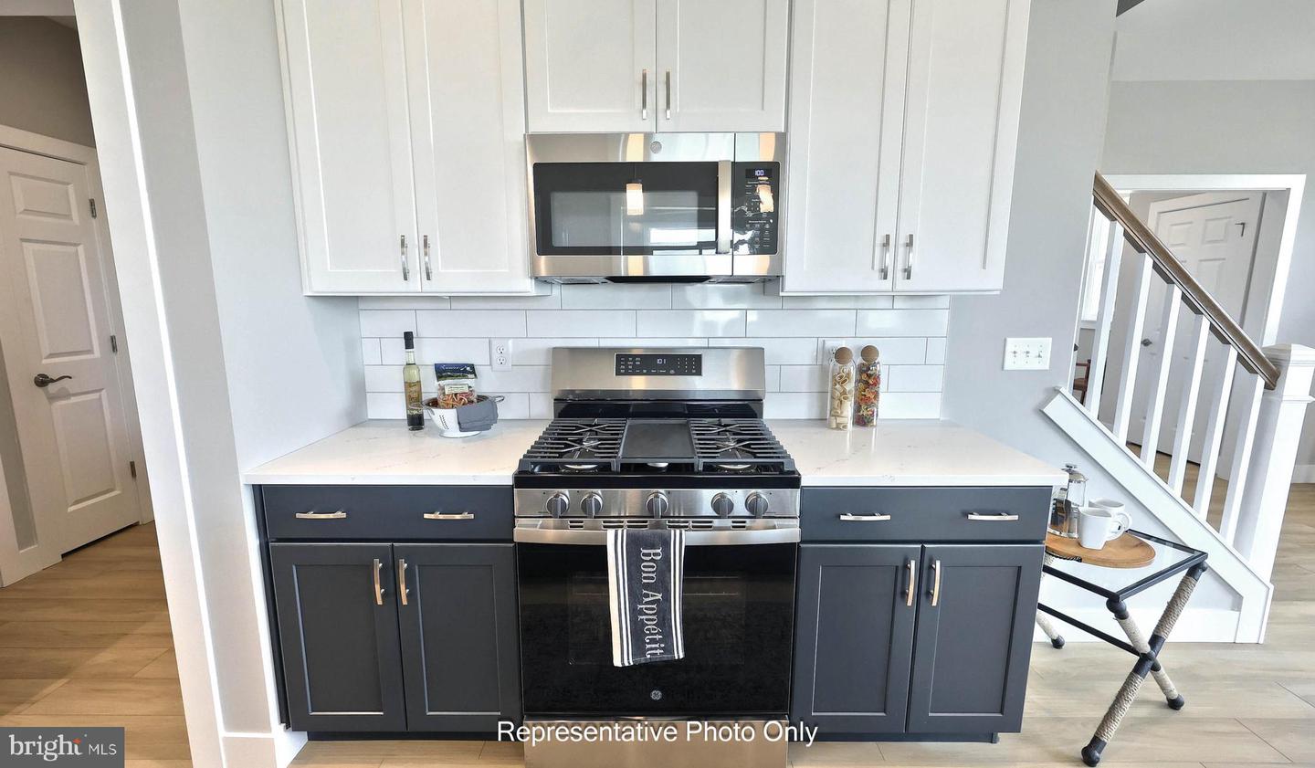 528 Stone Gate Blvd Property Photo 17