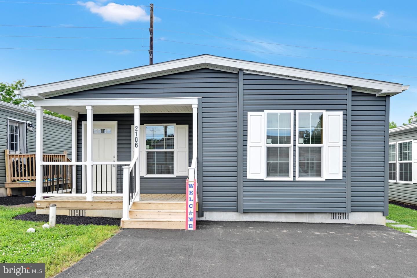 2106 Scull St Property Photo 1