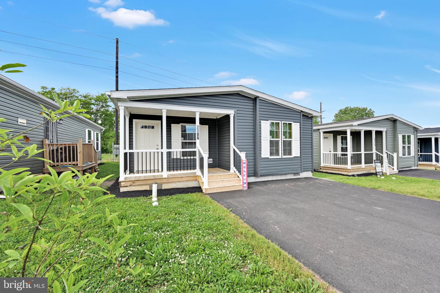 2106 Scull St Property Photo 3