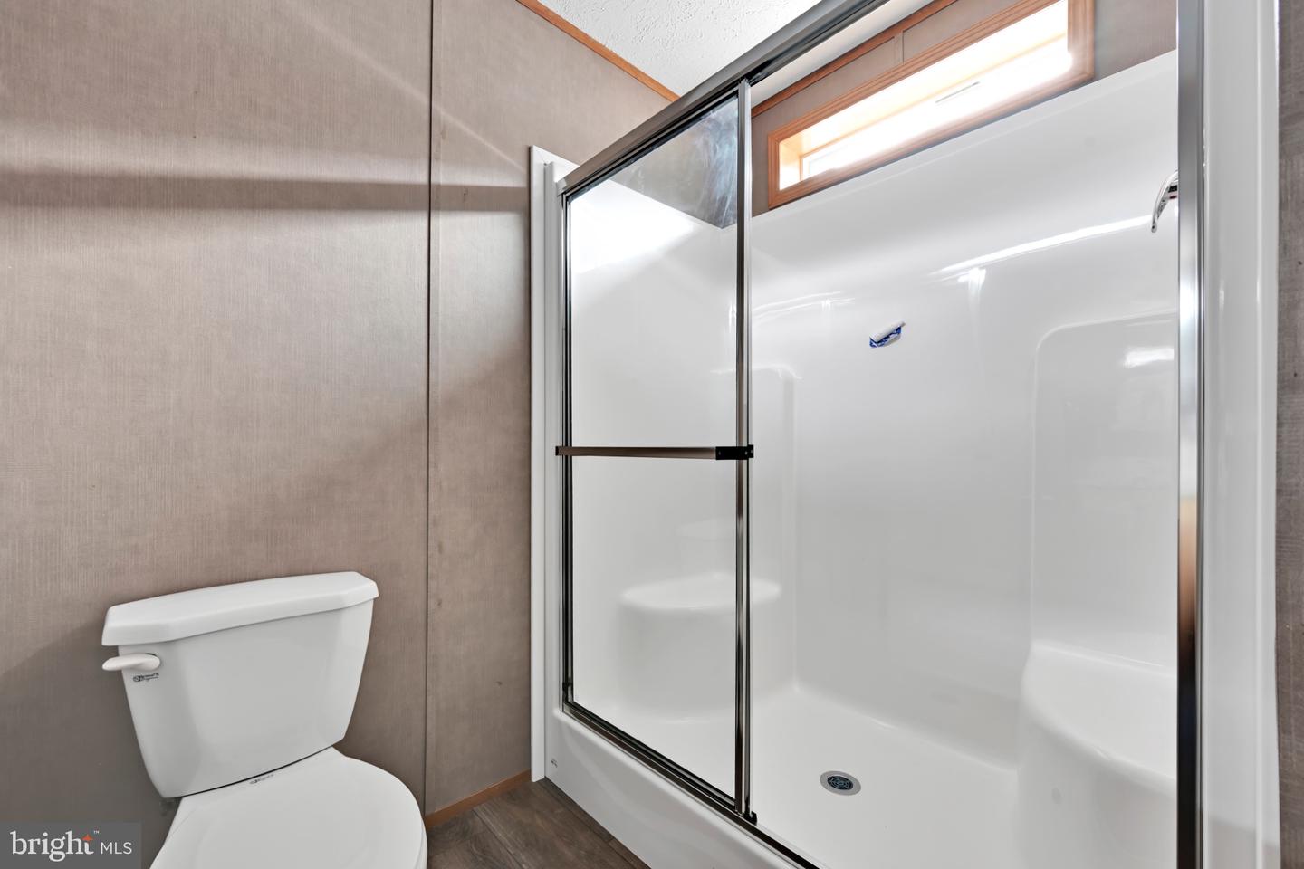2106 Scull St Property Photo 14
