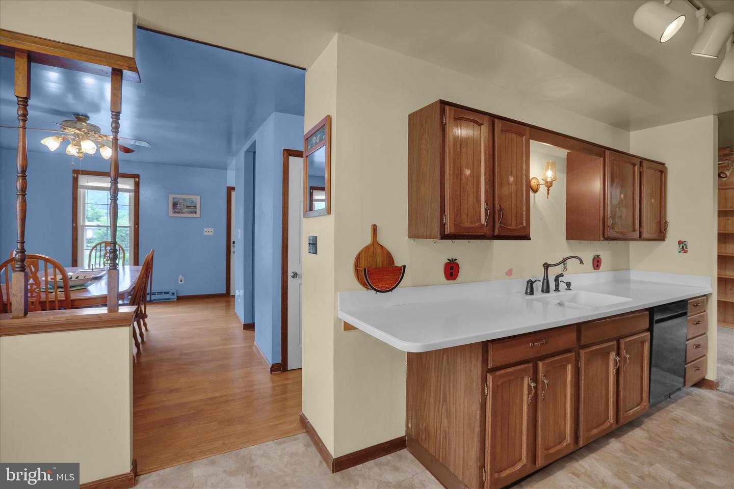 6 Cherry Ln Property Photo 15