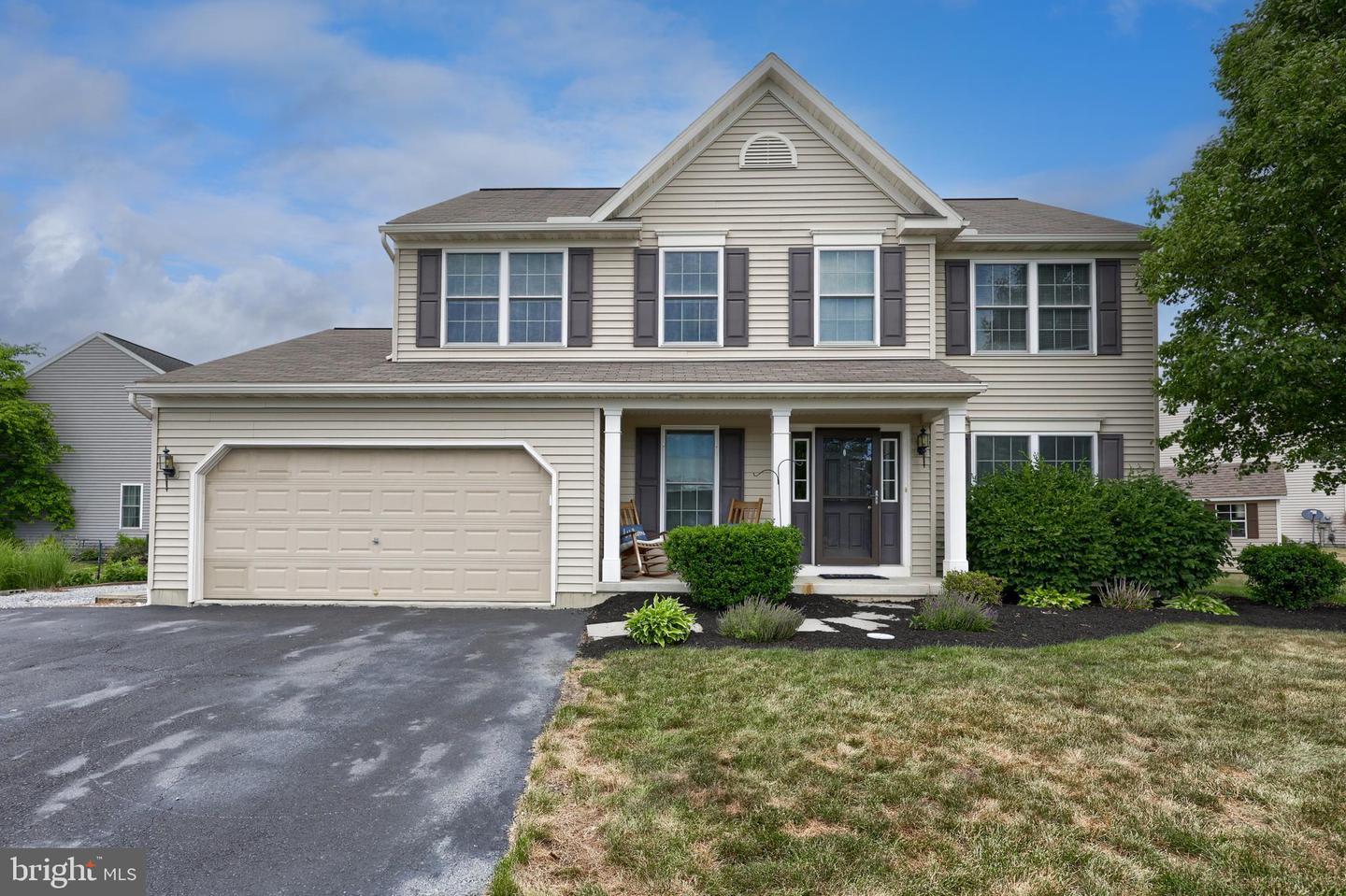 137 Pickwick Cir Property Photo 1