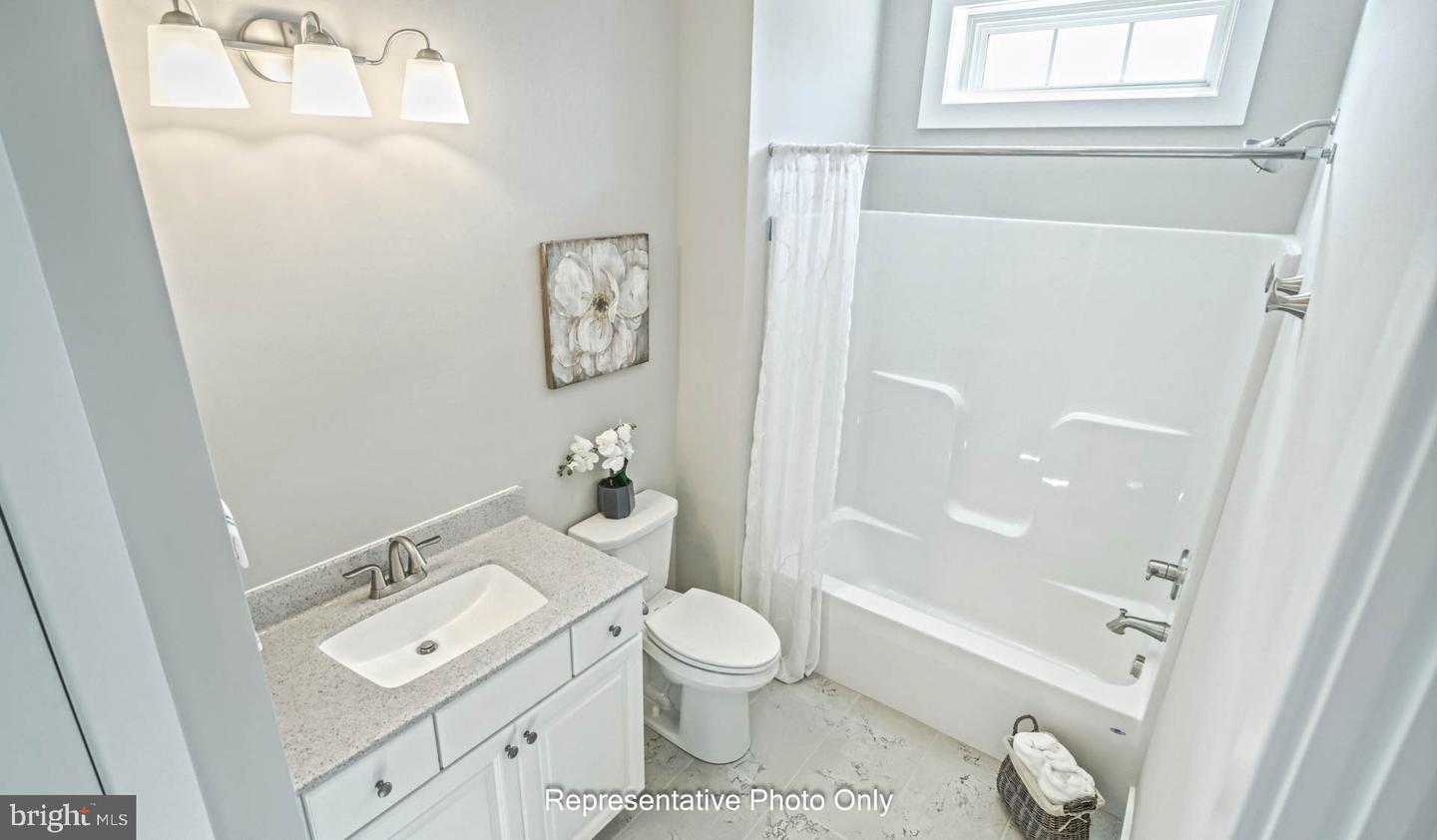 720 Longwood Mnr Property Photo 2
