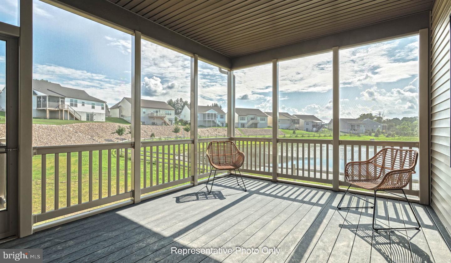 720 Longwood Mnr Property Photo 4