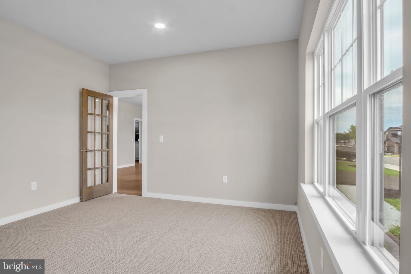 131 Alexandria Drive Property Photo 8