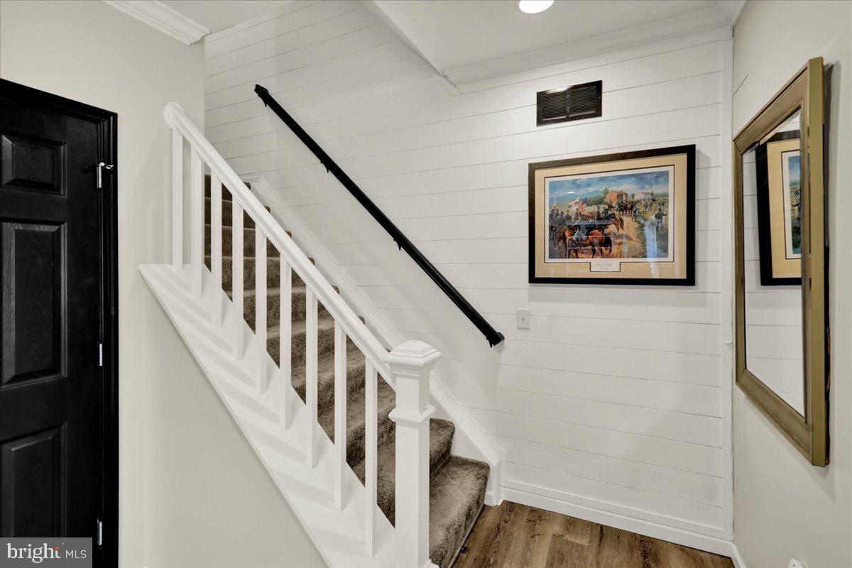 18 E Maple St Property Photo 16