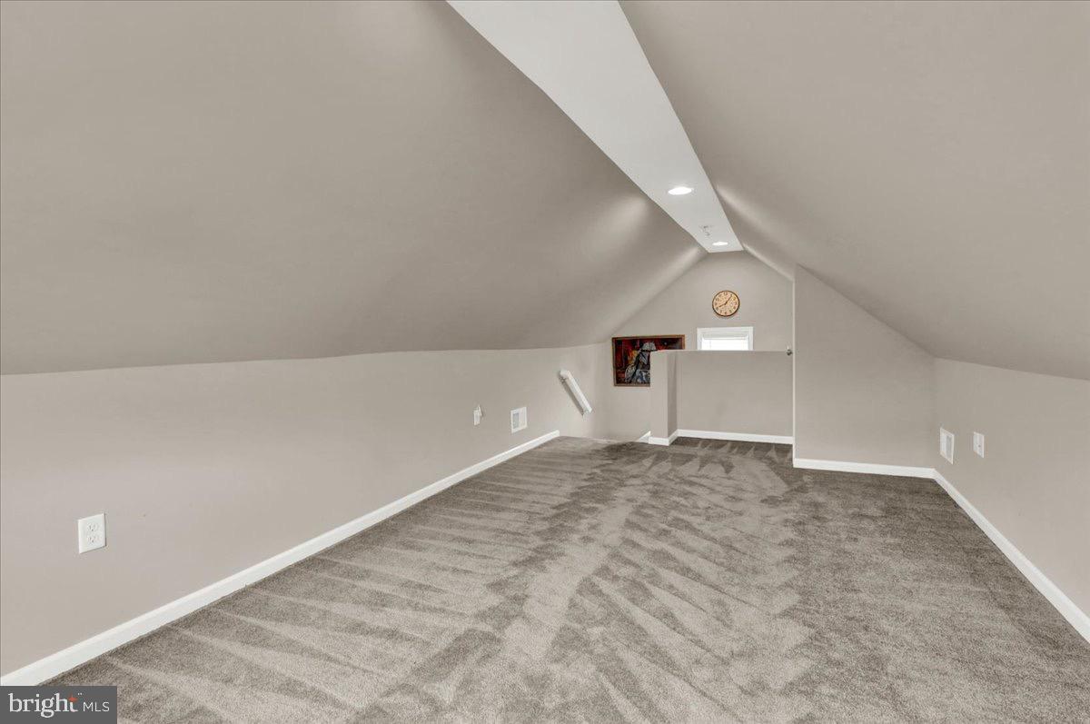 18 E Maple St Property Photo 30