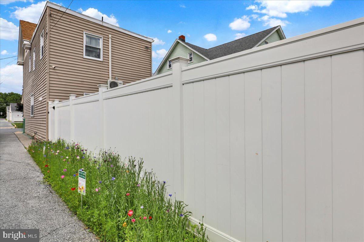 18 E Maple St Property Photo 35