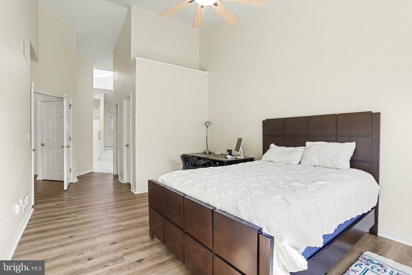 532 Waterside Cir L-0133 Property Photo 21