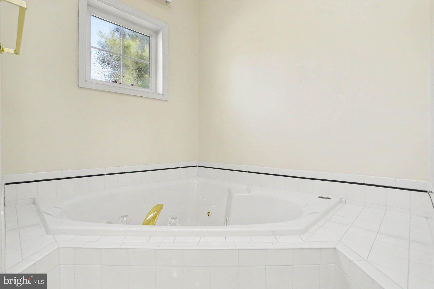 532 Waterside Cir L-0133 Property Photo 24