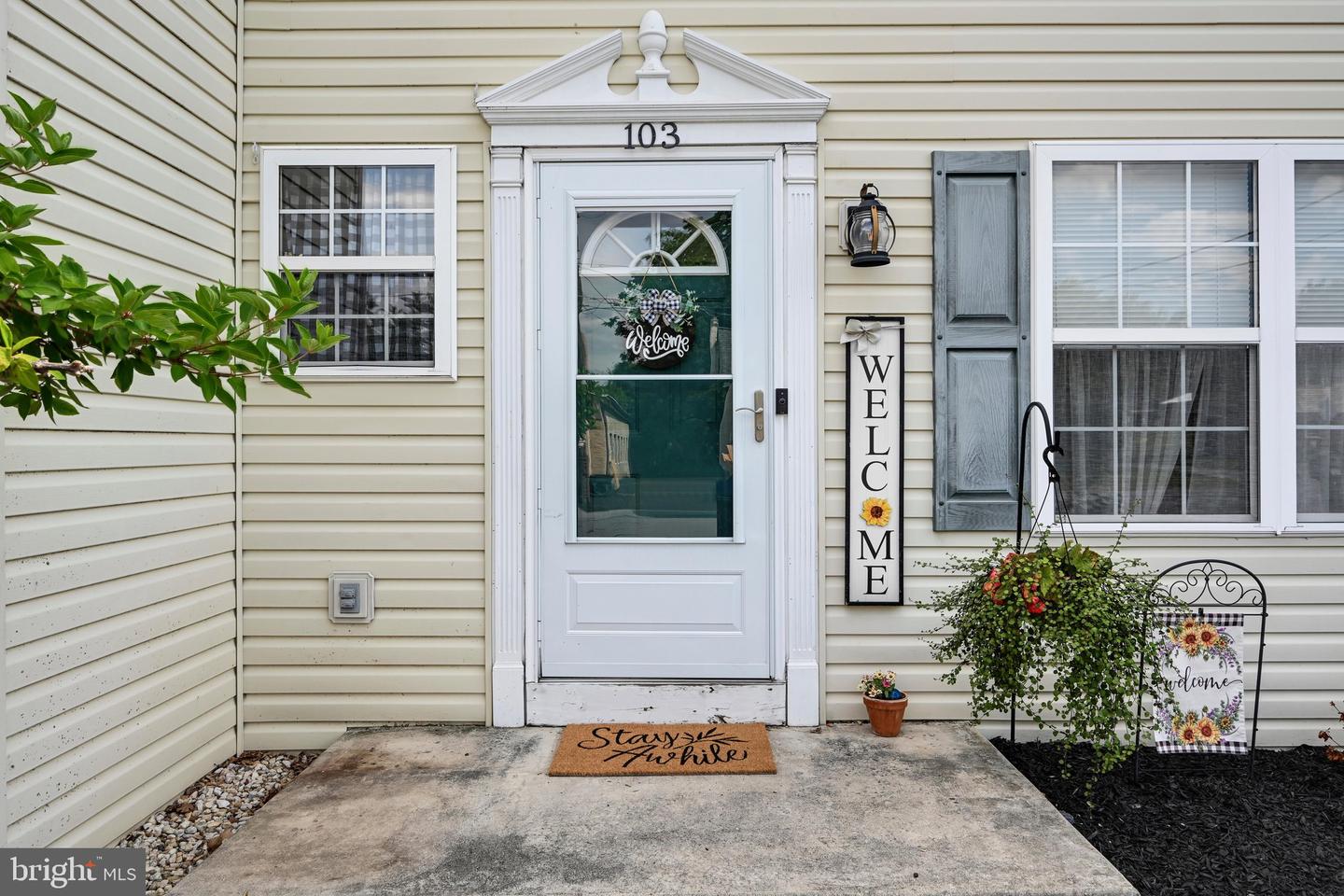 103 Peach Property Photo 3