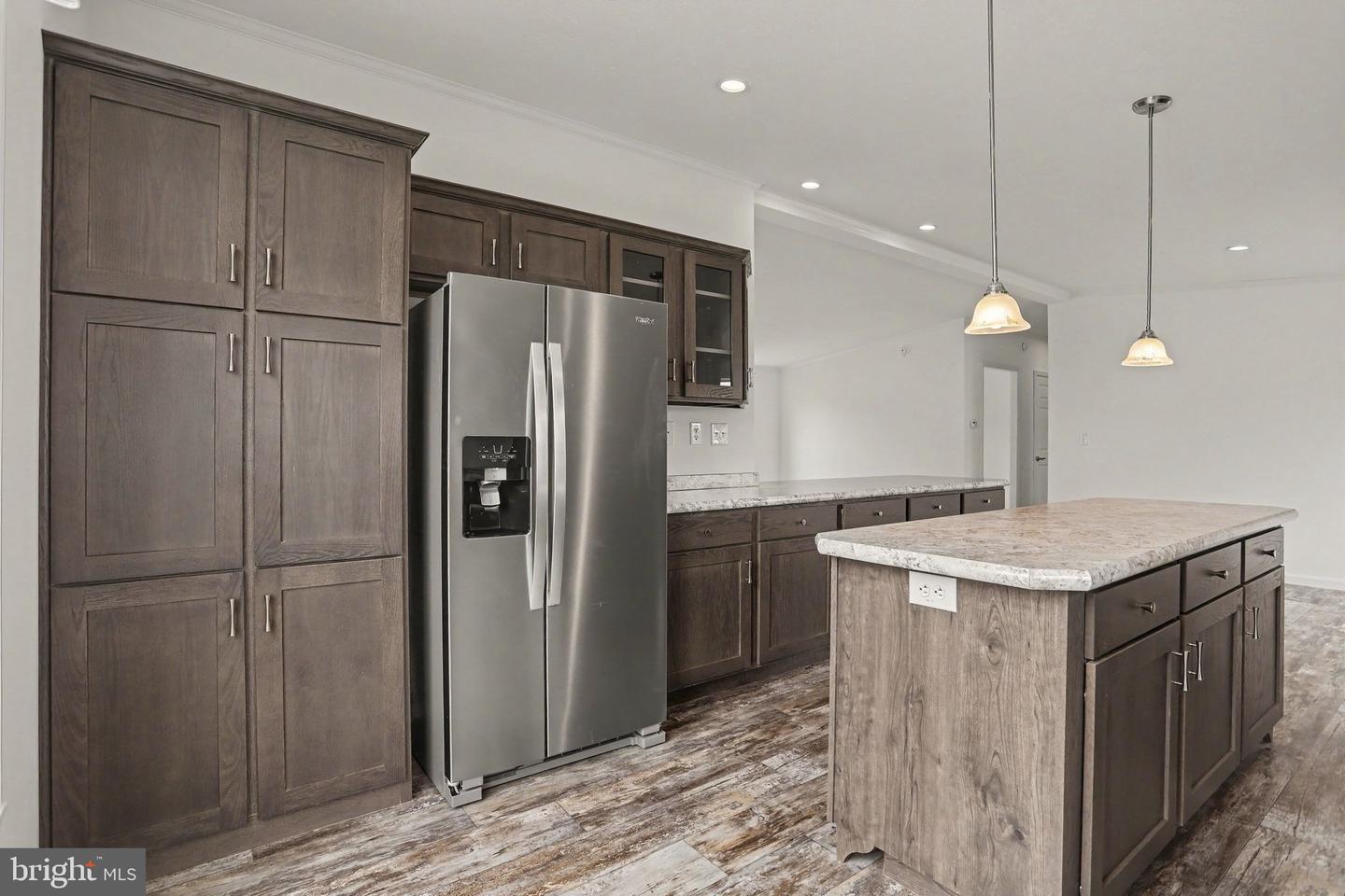 4 Evergreen Aly Property Photo 7