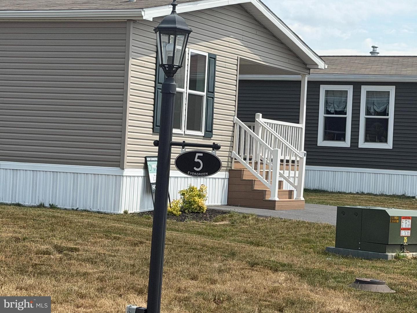 5 EVERGREEN Property Photo 1