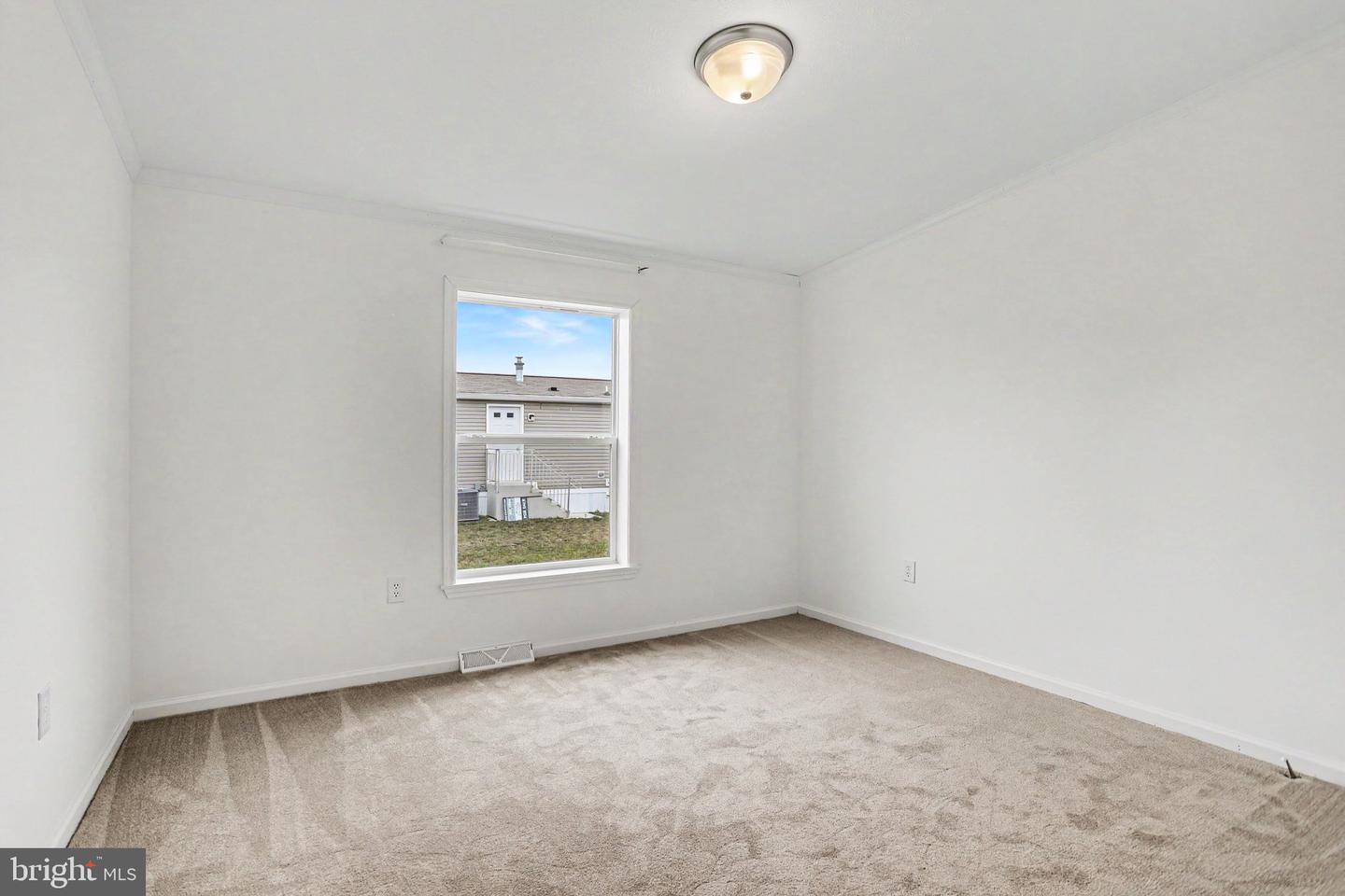 5 Evergreen Property Photo 22