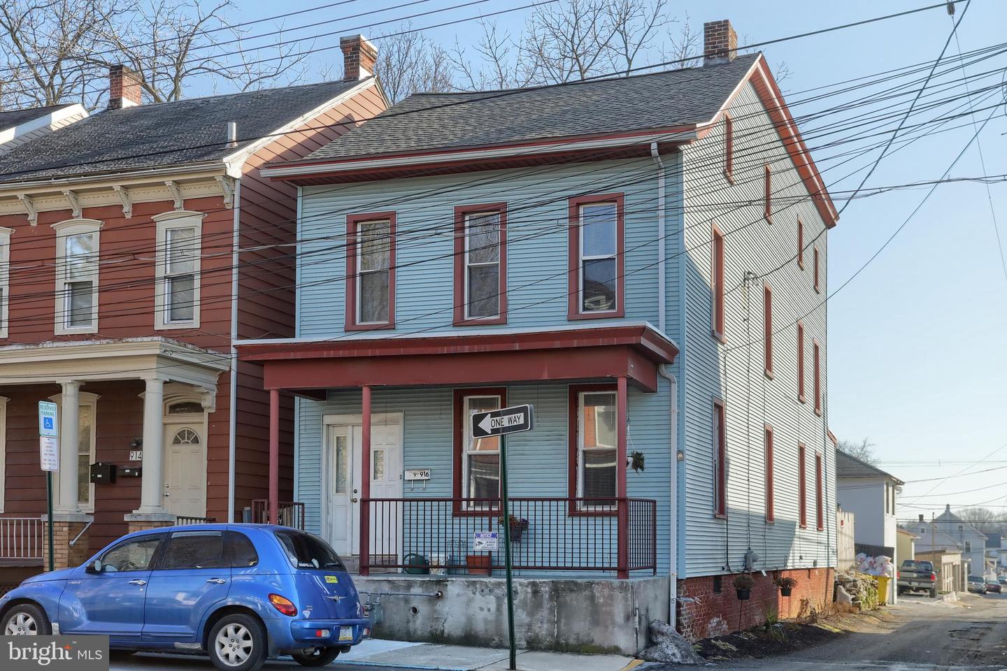 916 Walnut St Property Photo 1