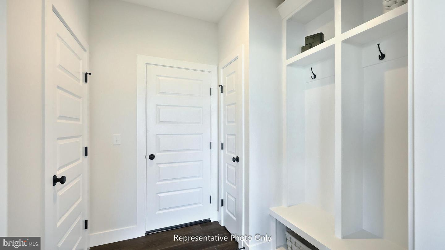 39 Canterbury Ln Property Photo 21